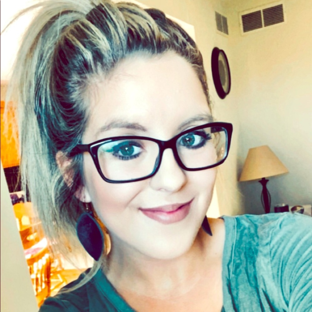 Meet your Posher, Amanda